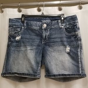 Maurice's jean shorts
